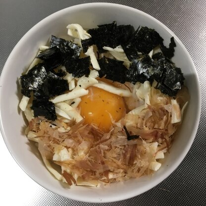 卵かけご飯をよく食べるのでアレンジしてみたくて作りました。和と洋のトッピングがよく合っておいしかったです！